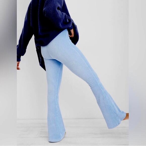 Aerie Sz L Light Blue Groove-on Velour High Waisted Flared Pants Loungewear - Picture 2 of 16